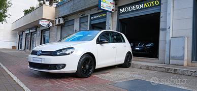 Volkswagen GOLF 1.6 TDI DPF 5p. HIGHLINE