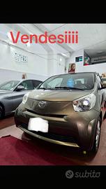 Toyota iq
