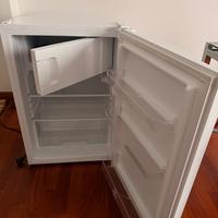 Frigorifero sottotavolo con congelatore