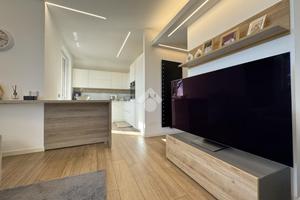 VILLA A SCHIERA A CAMERI