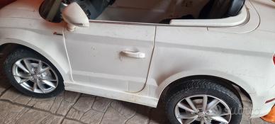 Auto elettrica per bambini