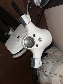 Piaggio Vespa PX 125 E