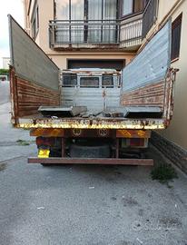 Camion iveco 75.18