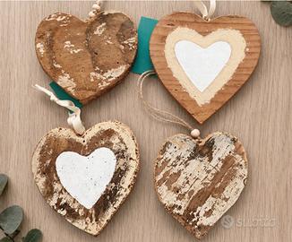 Cuore grande di legno antico