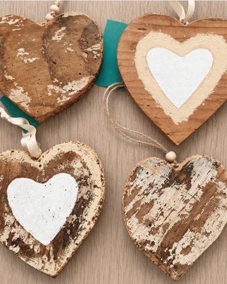 Cuore grande di legno antico