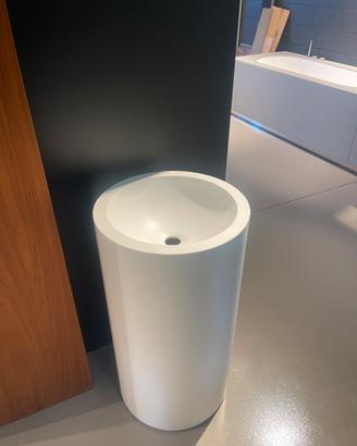 Lavandino free standing corian