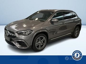 Mercedes-Benz GLA 250 E PLUG-IN HYBRID AUTOMA...