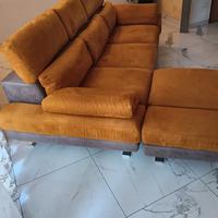 Divano con penisola Poltrone e Sofà 