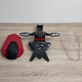 CODINO, PORTA TARGA E FRECCE, CUPOLINO_HONDA CBR 1