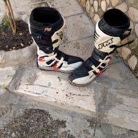 stivali motociclista da cross marca FM