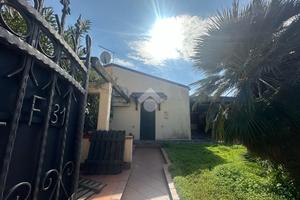 VILLA A SCHIERA A CASSANO ALLO IONIO