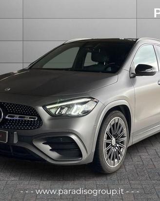 Mercedes-Benz GLA 200d - AMG LINE PREMIUM PLU...