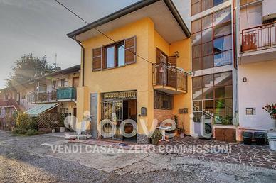 Casa indipendente di 90 m² con 3 locali e box auto
