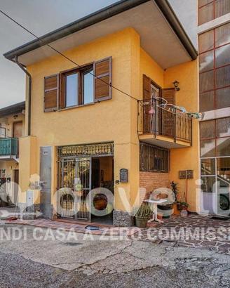 Casa indipendente di 90 m² con 3 locali e box auto