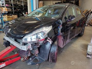 Ricambi PEUGEOT 208 1560cc HDI del 2017