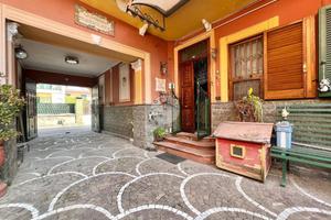 PORZIONE DI TRIFAMILIARE A MUGNANO DI NAPOLI