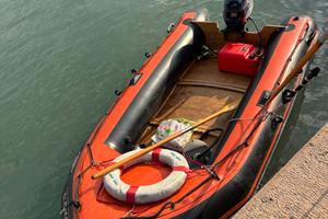 Gommone Lomac con motore 25cv +carello incluso