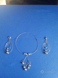 Set collana più orecchini in metallo argentato 