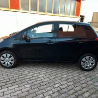 Toyota Yaris 5P 1.0 my10. Neopatentato. 9-2010.