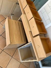 Scrivania in legno con panca