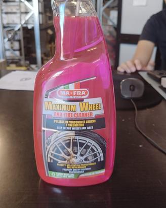 maximum wheel and tire cleaner