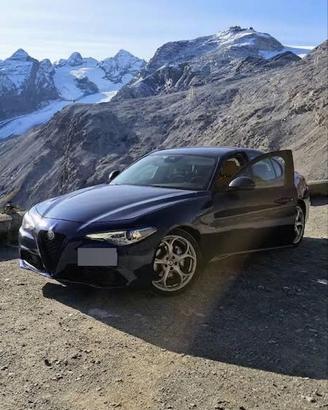 Alfa Romeo Giulia 2.2 super