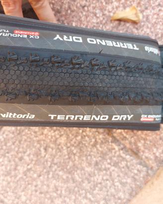 Vittoria copertoni 33x700