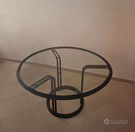 Tavolo cristallo tondo 4 sedie pelle Poltrone Frau