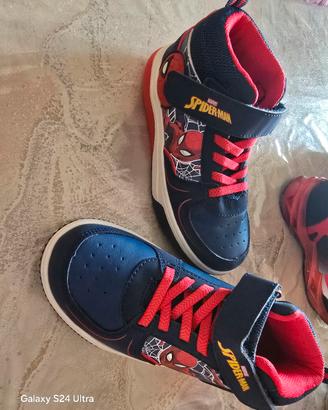 scarpe spiderman nuove numero 29