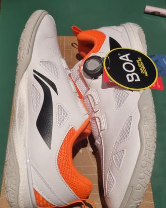 SCARPE LINING WANG CHUQIN  TENNISTAVOLO