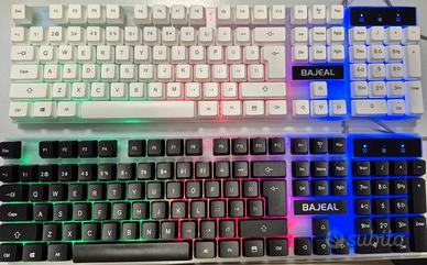 2 Tastiere USB  con luci colorate