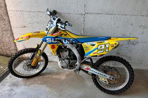 Moto da cros usata pochissimo Suzuki rmz 250cc