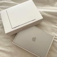 MacBook M4