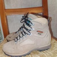 Scarponi donna da trekking