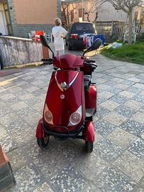 Scooter elettrico per anziani e disabili