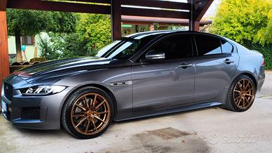 Jaguar XE benzina