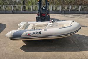 Tender jet gommone avon 320 idrogetto