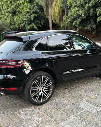 Porsche Macan S 2017 in ricambi