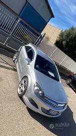 Opel astra h gtc