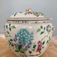 Vaso antico cinese dipinto fine a mano con oro