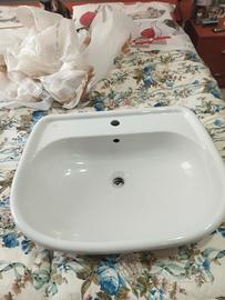 lavabo con colonna