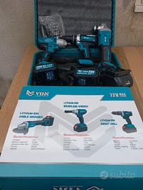 attrezzi da lavoro con accessori 