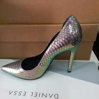 décolleté con tacco 