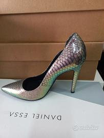 décolleté con tacco 