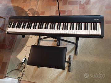 pianoforte ROLAND FP 30