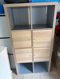 Kallax Ikea compreso di sportelli