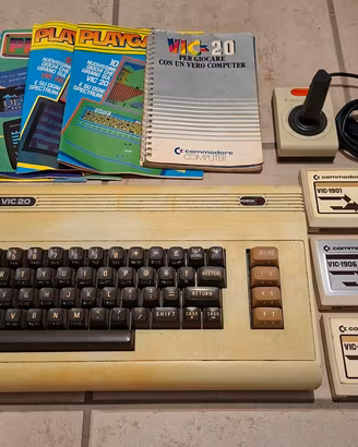 Commodore Vic20 (Leggi descrizione)