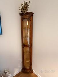 Elegante Angoliera Vetrina in Legno