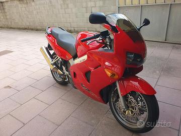 Honda vfr 800 fi
