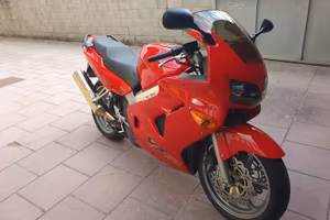 Honda vfr 800 fi